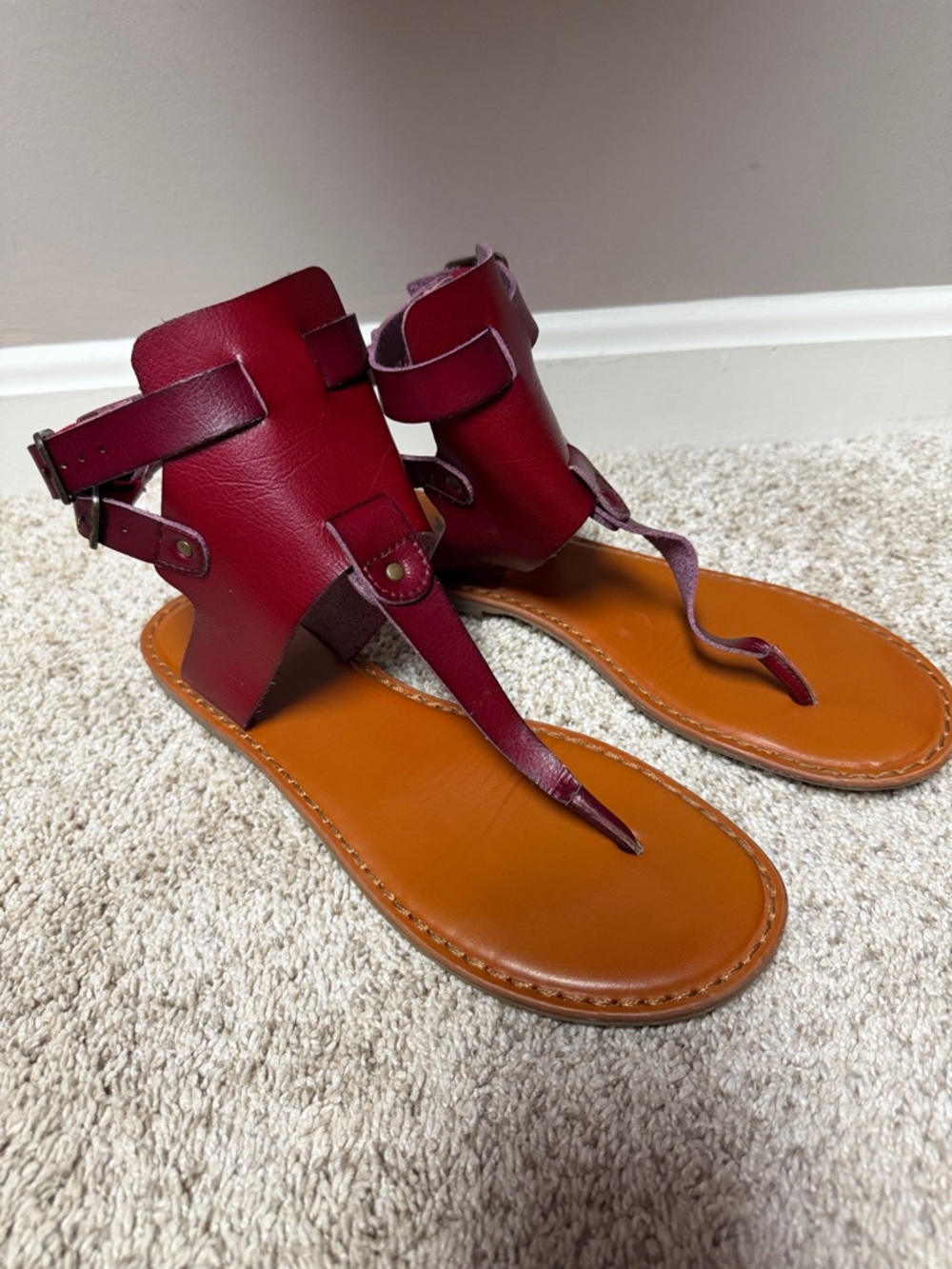 American Eagle Outfitters Burgundy Leather T-Strap Gladiator Sandals